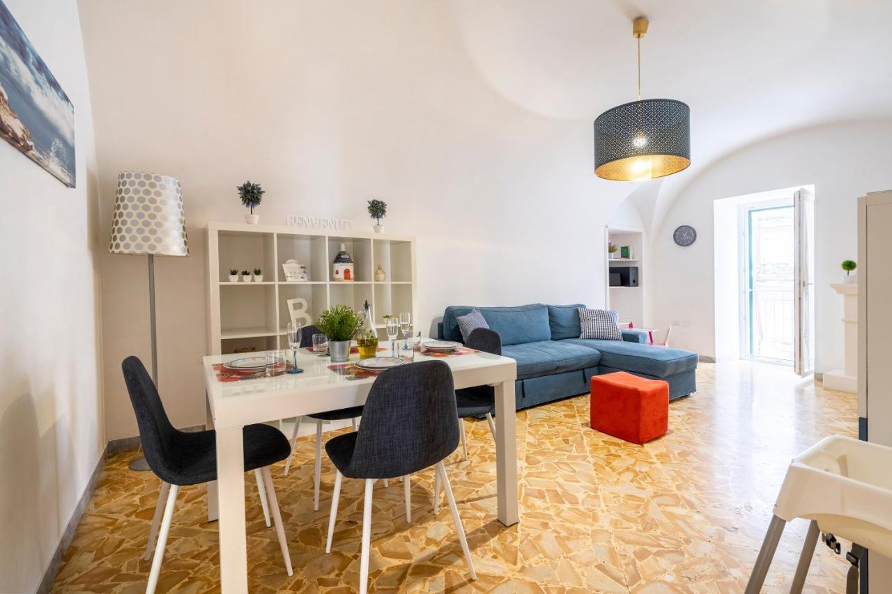 Vico II Terrace Apartment A Step From Piazza Roma Мартина-Франка Экстерьер фото